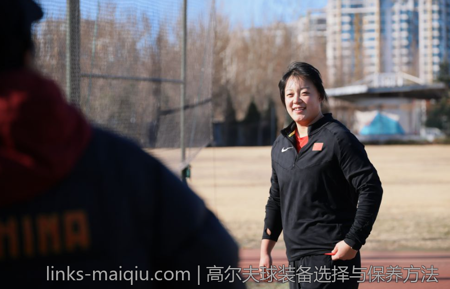 高尔夫球装备选择与保养方法